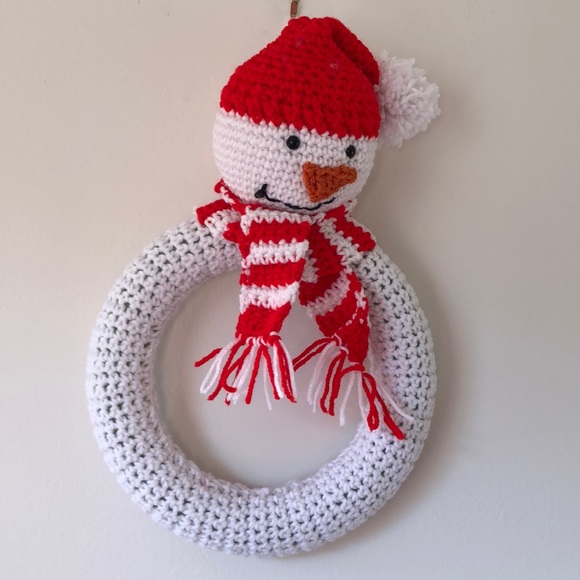 Handmade Crochet Snowman Wreath White Red - Picture 3 of 9